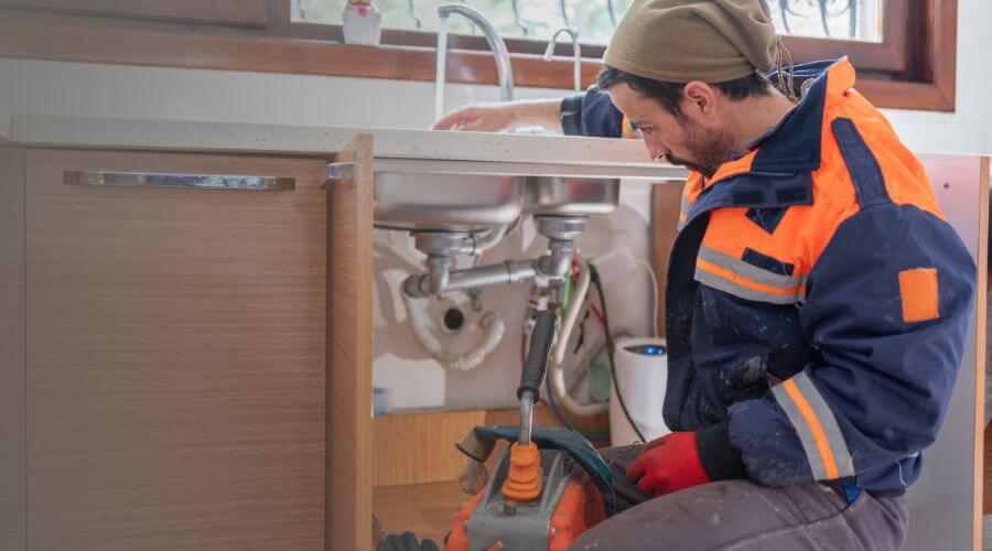 Professional same day plumber in Round Mountain, TX
